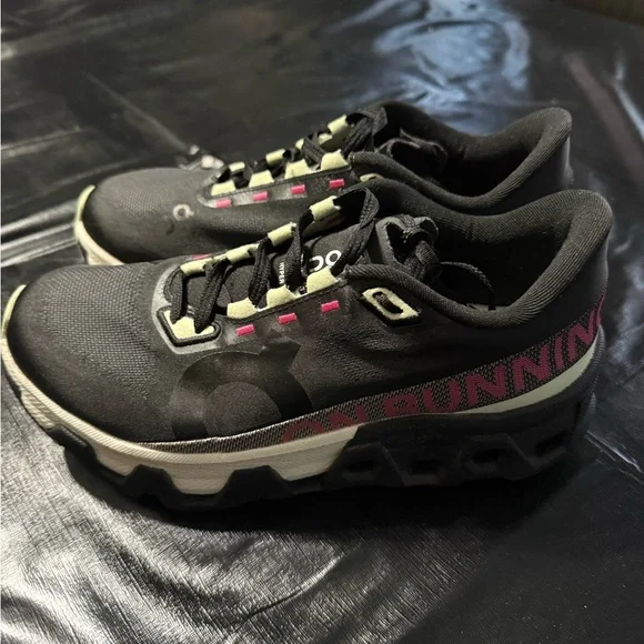 On Cloudmonster Hyper Black Running Shoes - Picture 5 of 6